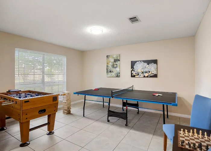 Private Pool & Game Zone! | Family Fun House Pensacola