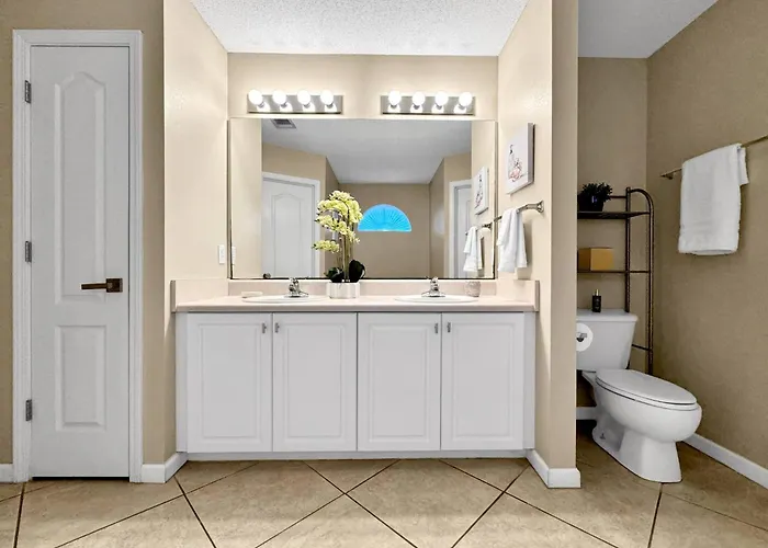 Private Pool & Game Zone! | Family Fun House Holiday home