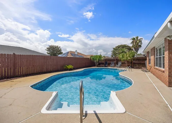 Private Pool & Game Zone! | Family Fun House Pensacola